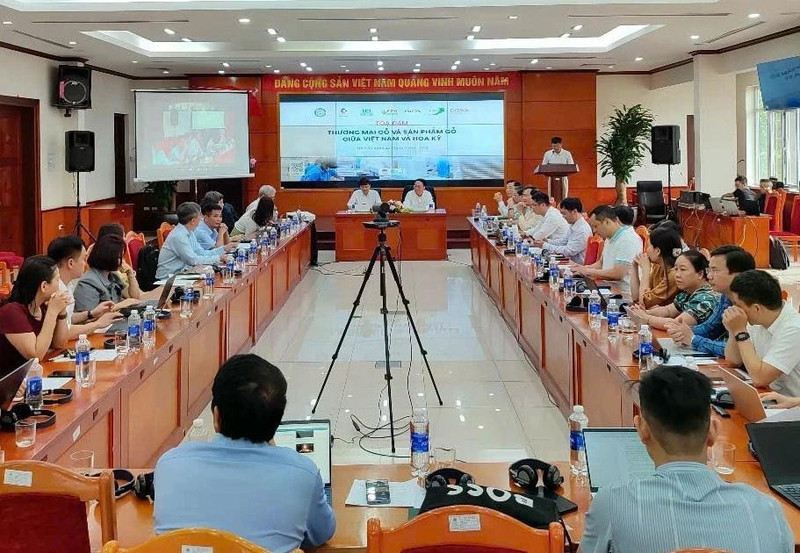 A workshop on Viet Nam-US timber and wooden product trade is held on June 24 by the Department of Forestry and Forest Protection under the Ministry of Agriculture and Environment, Viet Nam’s leading timber associations and Forest Trends. (Photo: VNA)