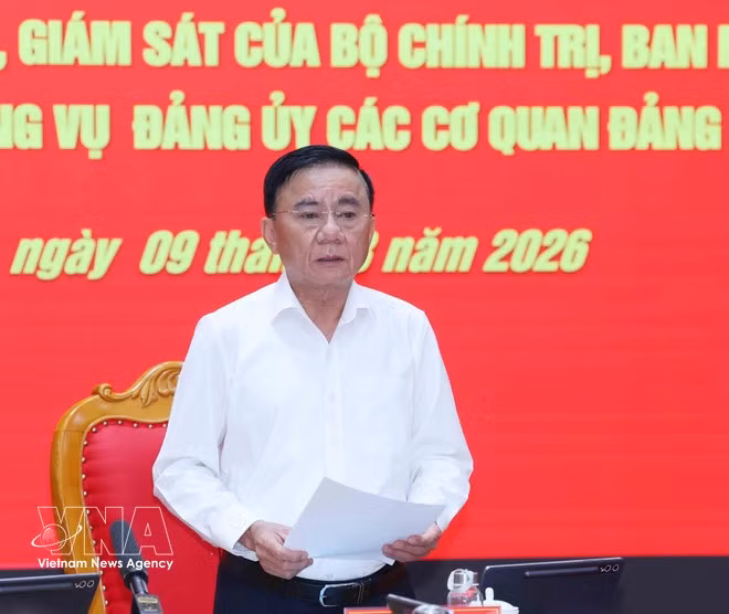 Politburo member, Permanent member of the Party Central Committee’s Secretariat and Secretary of the Party Committee of Central Party Agencies Tran Cam Tu speaks at the conference (Photo: VNA)