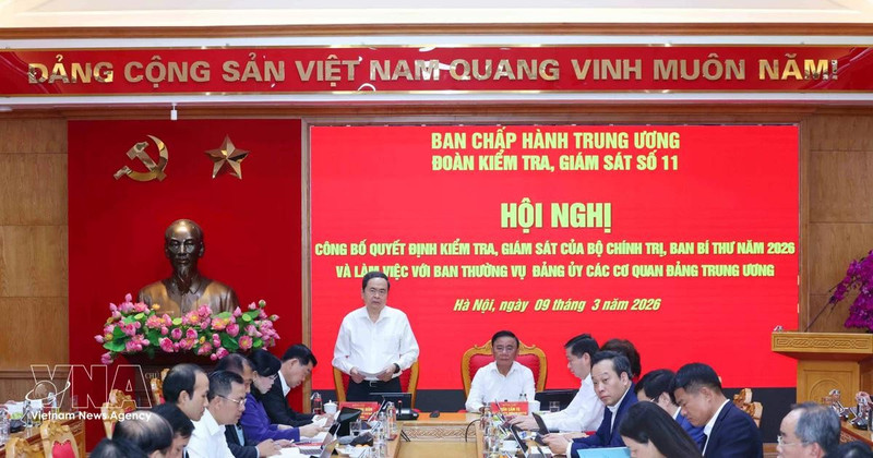 An overview of the conference to announce a decision of the Politburo and the Secretariat. (Photo: VNA)