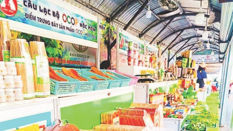 Hoc Mon Commune in Ho Chi Minh City has established an OCOP Club and allocated exhibition space to enable participating producers to showcase and promote their products.