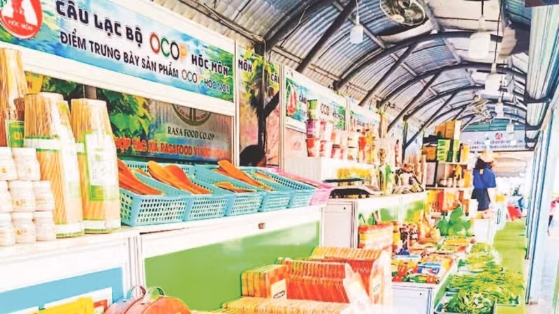 Hoc Mon Commune in Ho Chi Minh City has established an OCOP Club and allocated exhibition space to enable participating producers to showcase and promote their products.