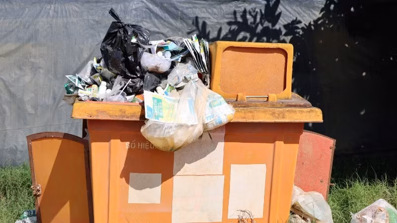 The forum was held in a hybrid format, both in person and online, on April 14.