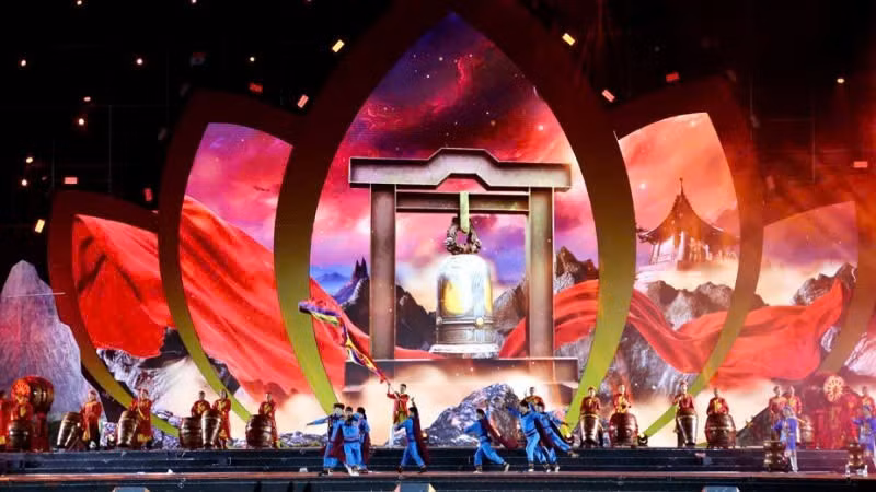 A cultural performance at the ceremony announcing the global significance of the Yen Tu – Vinh Nghiem – Con Son, Kiep Bac World Cultural Heritage Site.