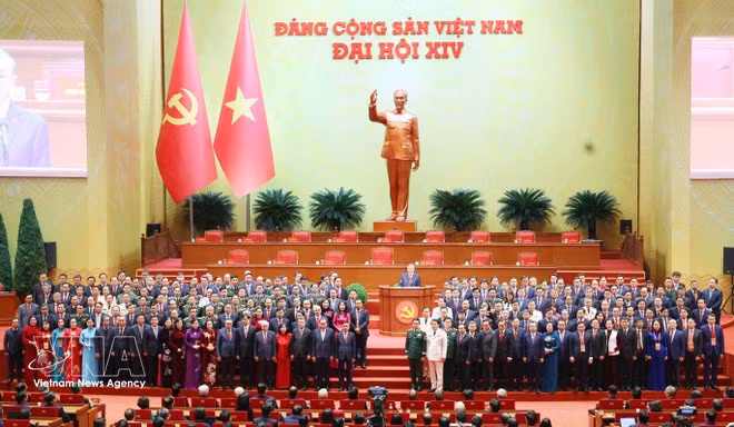 Members of the 14th Party Central Committee make their debut at the 14th National Party Congress. (Photo: VNA)