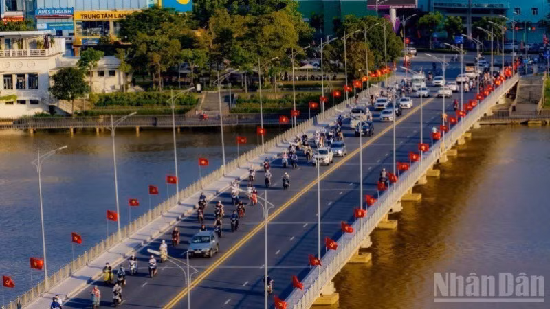 The city is steadily affirming its new position: preserving its distinctive cultural identity while creating new drivers of growth in this new phase of development.