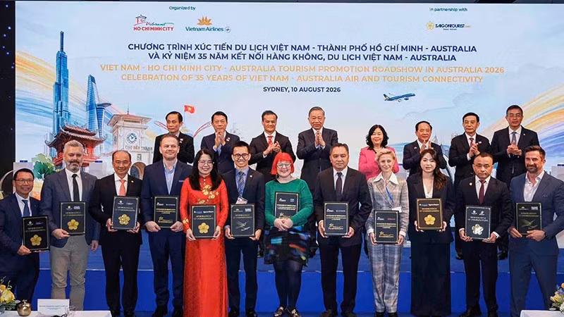 The signing ceremony for memoranda of understanding was honoured by the presence of General Secretary and State President To Lam and the Vietnamese high-level delegation. (Photo: Ho Chi Minh City Department of Tourism)