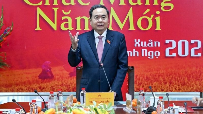 NA Chairman Tran Thanh Man delivers Lunar New Year greetings and assigns tasks to the NA’s Committee for Culture and Social Affairs. (Photo: Duy Linh)