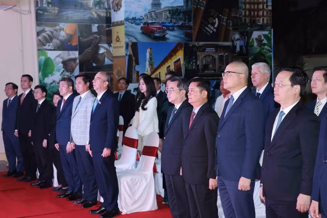 Participants in the ceremony (Photo: VNA)