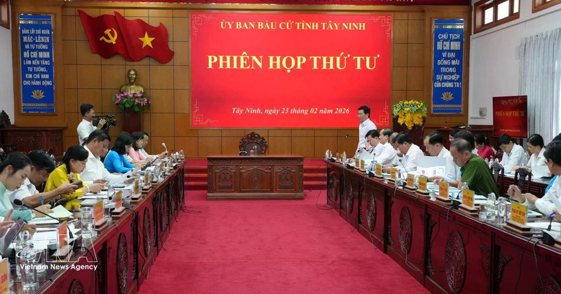 The Election Committee of the southern province of Tay Ninh convenes its fourth meeting on February 23. (Photo: VNA)