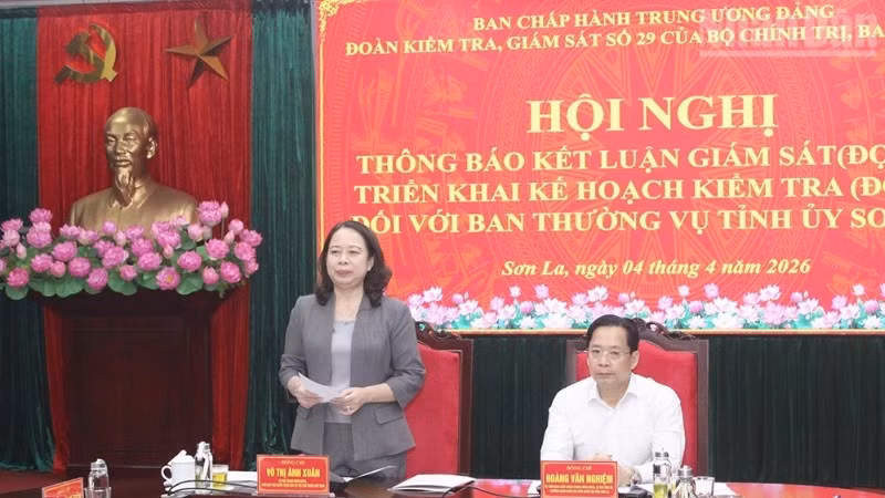 Vo Thi Anh Xuan, Vice President and member of the Party Central Committee’s Secretariat, who heads Delegation No. 29, addressed the conference.