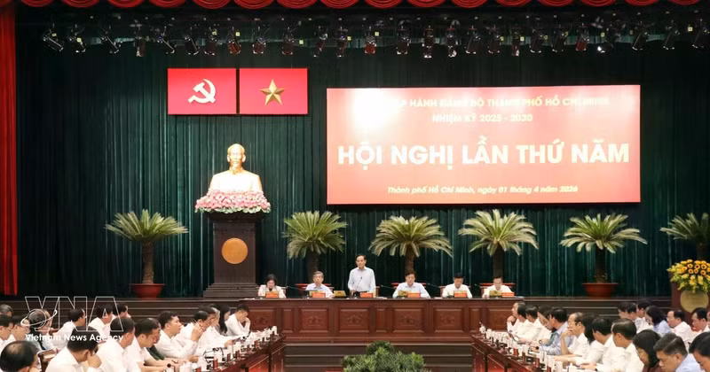 A view of the fifth meeting of the Ho Chi Minh City Party Committee for the 2025–2030 term on April 1 (Photo: VNA)
