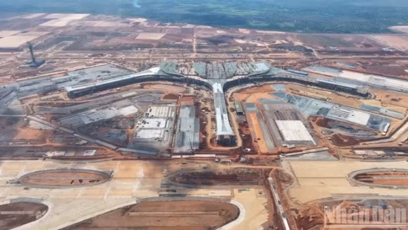 Long Thanh airport terminal races towards completion by end of 2025