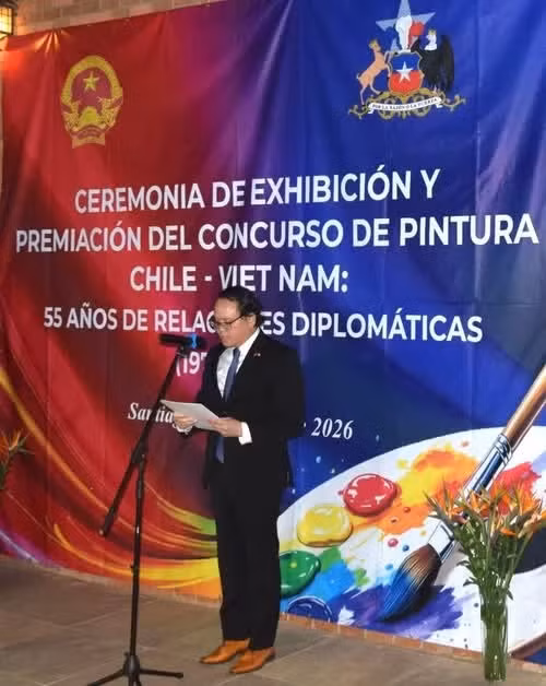 Ambassador Nguyen Viet Cuong reflects on the 55-year journey of Viet Nam–Chile relations. (Photo: Courtesy of the Embassy of Viet Nam in Chile)