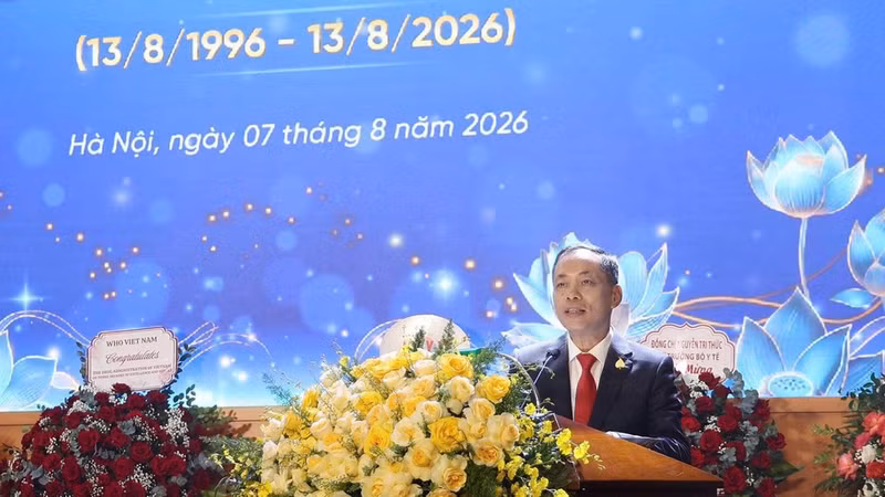 Dr Vu Tuan Cuong speaks at the ceremony.