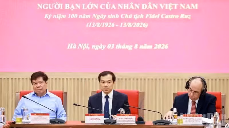 At the scientific seminar in Ha Noi on August 3.