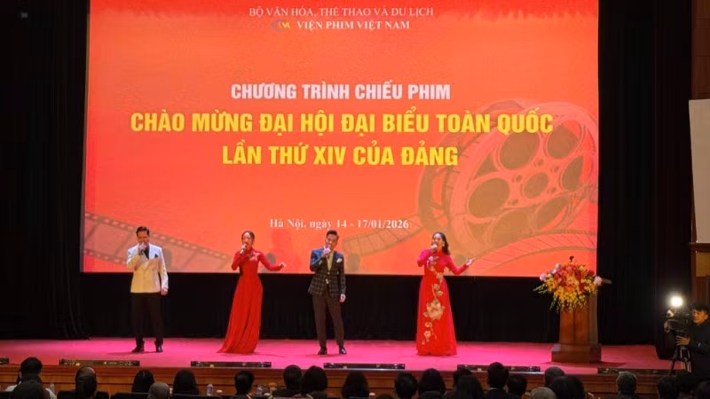 An art programme at the opening ceremony.