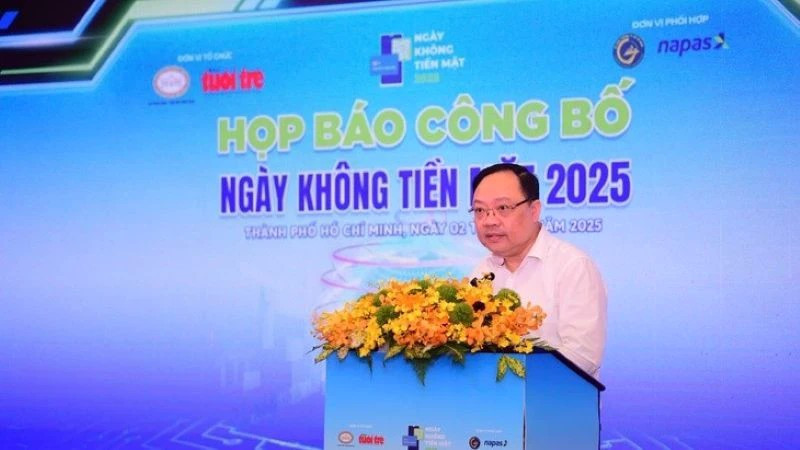 Pham Anh Tuan, Director of the SBV's Payment Department speaks at the press conference on the Cashless Day 2025 programme.