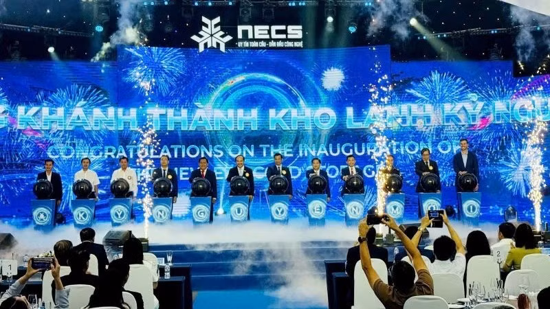 Delegates perform the inauguration ceremony of the New Era Cold Storage facility in Tay Ninh.