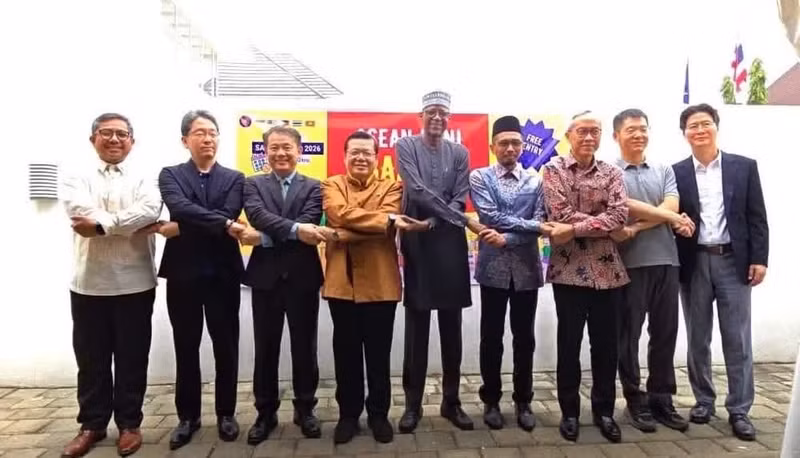 Ambassadors of ASEAN countries and delegates at the ASEAN+3 Fair. (Photo courtesy of the Vietnamese Embassy in Nigeria)