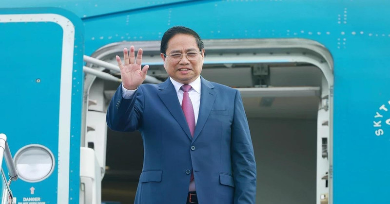 Prime Minister Pham Minh Chinh leaves Ha Noi in the early morning of June 24 for the 16th Annual Meeting of the New Champions of the World Economic Forum (WEF) in Tianjin and a working visit to China. (Photo: VNA)