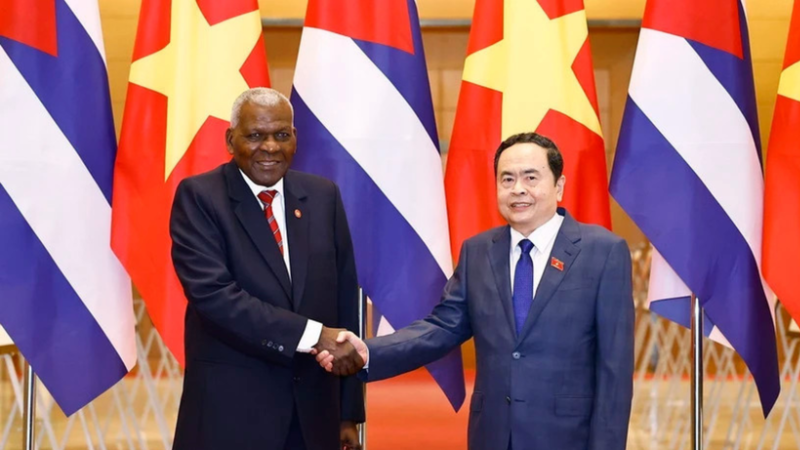 National Assembly Chairman Tran Thanh Man and Esteban Lazo Hernandez, President of the National Assembly of People’s Power and President of the Council of State of Cuba. (Photo: VNA)
