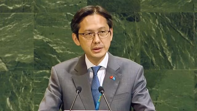 Ambassador Do Hung Viet, head of the Vietnamese Permanent Mission to the United Nations speaks at the UN General Assembly’s plenary session marking the 80th anniversary of the signing of the UN Charter (1945–2025). (Photo: VNA)