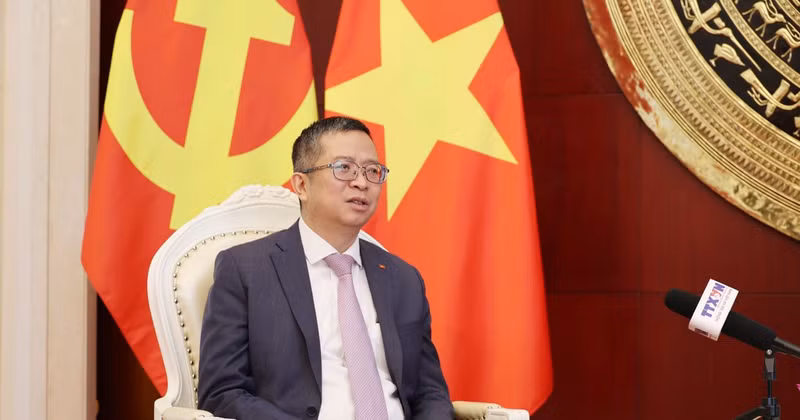 Viet Nam’s Ambassador to China Pham Thanh Binh in an interview with a Viet Nam News Agency correspondent in China. (Photo: VNA)
