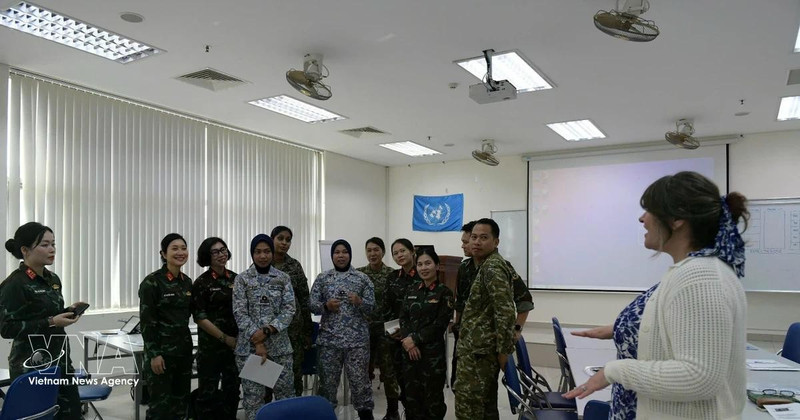 Trainees at the training course on Women, Peace and Security Agenda. (Photo: VNA)