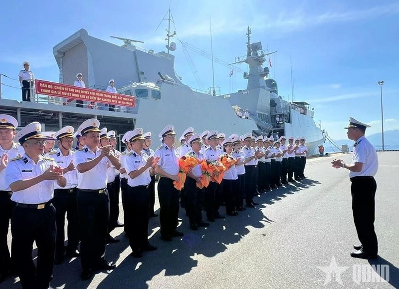 The send-off ceremony for Naval Ship 016 – Quang Trung and its accompanying delegation at Cam Ranh Port on the afternoon of February 23. (Photo: qdnd.vn)