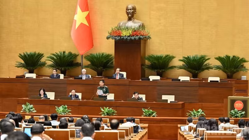 The 16th National Assembly on August 8 discussed the draft law on prevention and control of the proliferation of weapons of mass destruction (WMDs). (Photo: NDO)