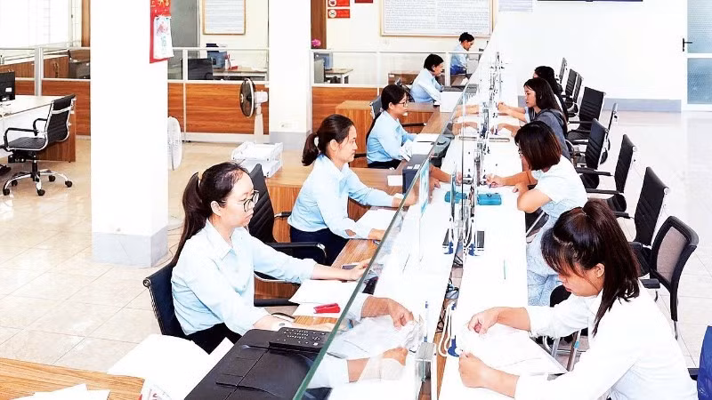 At Co-opBank’s Ninh Binh branch.