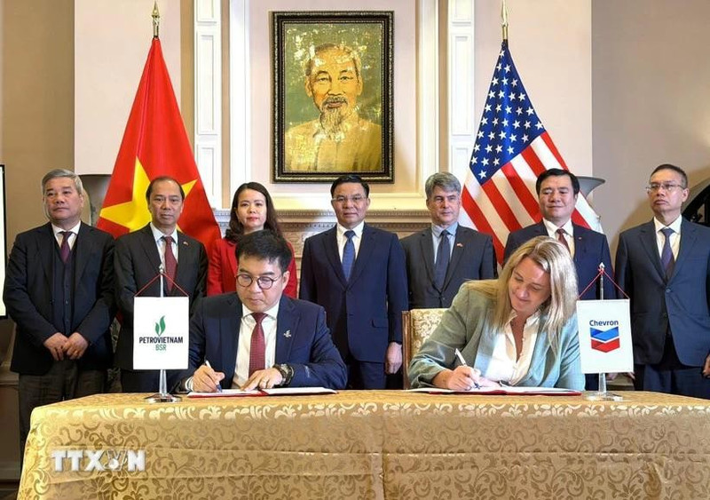 The MoU signing ceremony between the Binh Son Refining and Petrochemical JSC and US energy group Chevron (Photo: VNA)