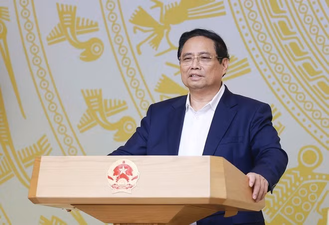 Prime Minister Pham Minh Chinh chairs this year's third nationwide conference on public investment promotion on September 17. (Photo: VNA)