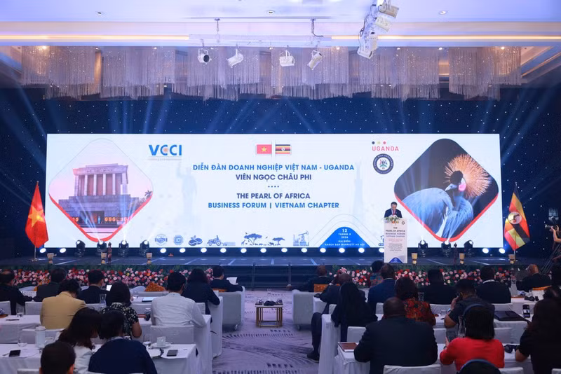 The Viet Nam–Uganda Business Forum in Ha Noi on the morning of August 12. (Photo: Organising Committee)