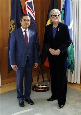 Vietnamese Ambassador to Australia Pham Hung Tam (L) and Governor-General of Australia Sam Mostyn (Photo: VNA) Vietnamese Ambassador to Australia Pham Hung Tam (L) and Governor-General of Australia Sam Mostyn (Photo: VNA)