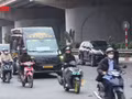 Video: Ha Noi plans to revise operating hours for pick-up trucks and charter buses