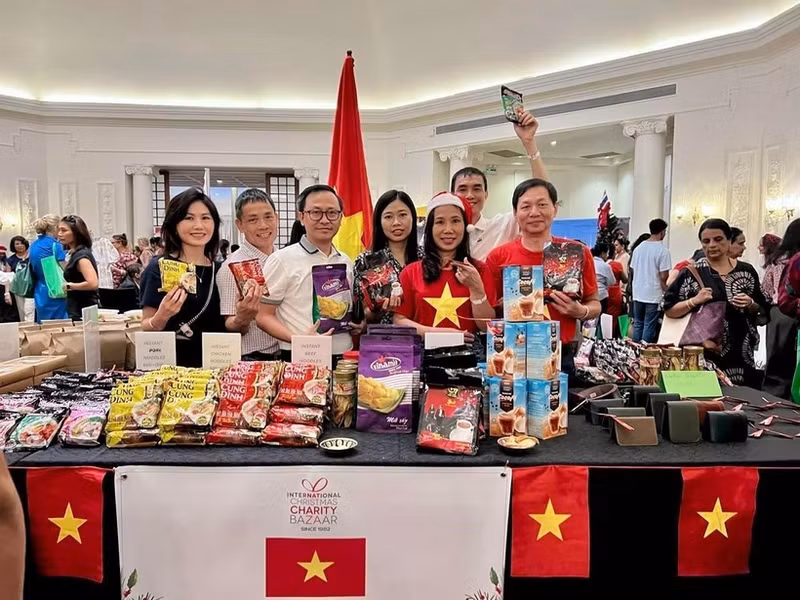 Vietnamese booth at the fair (Photo: VNA)