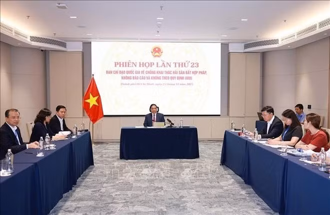 Prime Minister Pham Minh Chinh speaks at the 23rd meeting of the National Steering Committee for Combating IUU Fishing in Ho Chi Minh City on November 25. (Photo: VNA)