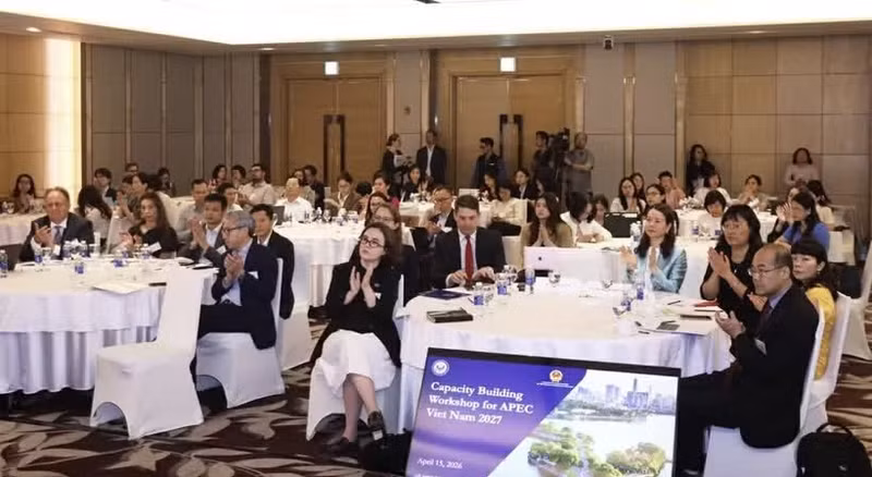 A view of the two-day Capacity Building Workshop for APEC Vietnam 2027 in Ha Noi on April 15. (Photo: baoquocte.vn)