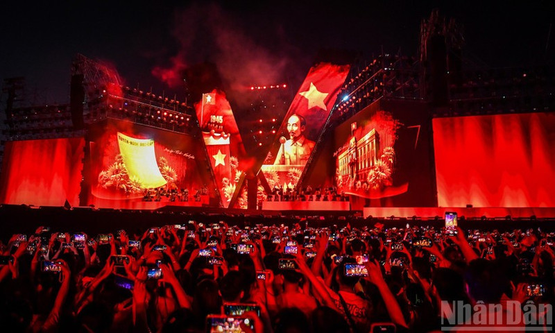 The political and artistic programme “To quoc trong tim” (The Fatherland in Our Hearts) was a cultural highlight in 2025.