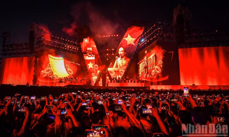 The political and artistic programme “To quoc trong tim” (The Fatherland in Our Hearts) was a cultural highlight in 2025.