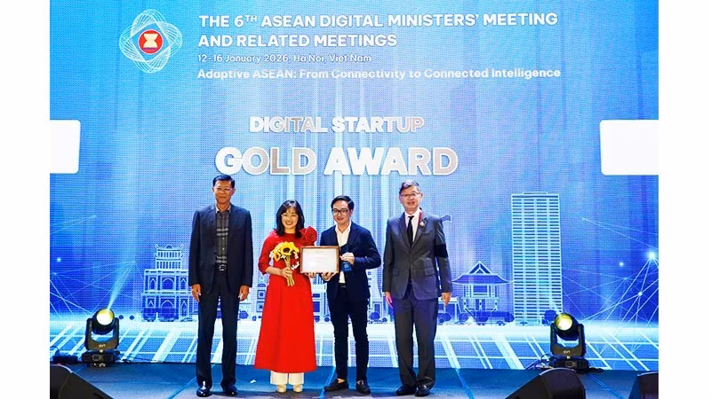 Representatives of MedCAT receive the Gold Award at the ASEAN Digital Awards 2026. Photo: THUY LINH