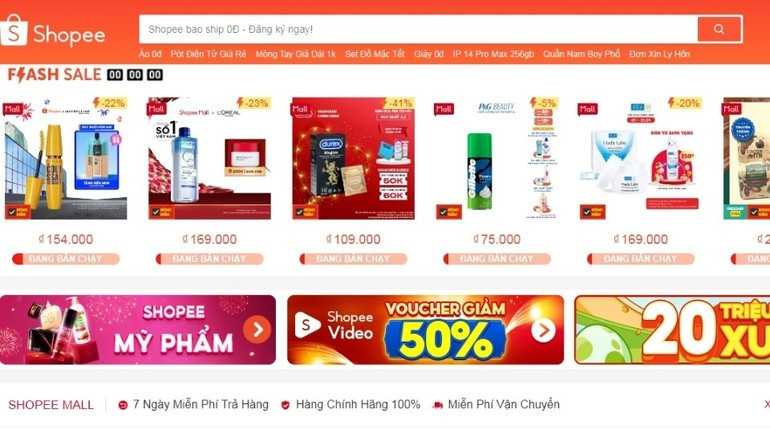Viet Nam’s B2C e-commerce export value is forecast to reach 296.3 trillion VND by 2027.