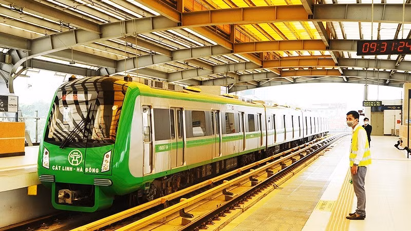 The Hanoi Urban Railway Management Board has begun applying Building Information Modelling (BIM) technologies in project operations. (Photo: NGUYET ANH)