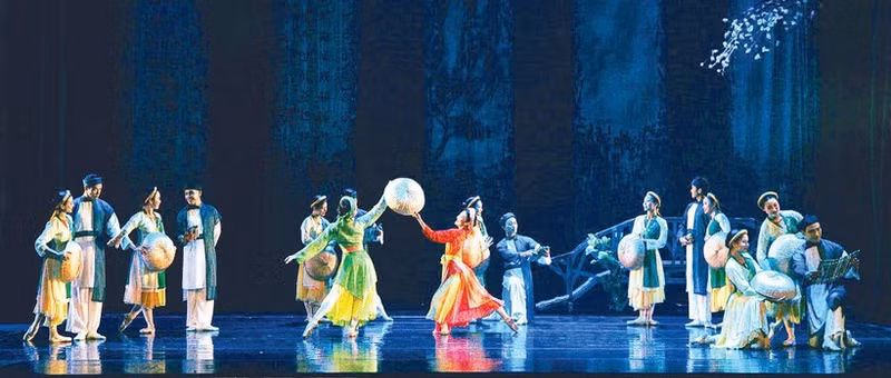 A scene from the ballet Kieu, inspired by the masterpiece The Tale of Kieu by great poet Nguyen Du. (Photo: THUY MINH)