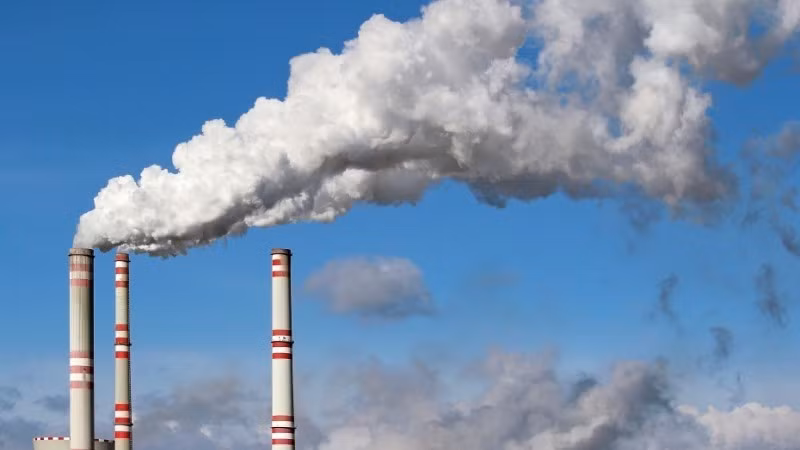 Viet Nam has synchronously implemented various measures to eliminate and control substances that deplete the ozone layer, such as CFCs, Halons, CTC, HCFCs, Methyl Bromide, and is gradually managing HFCs in line with the international roadmap. (Photo for illustration: kinhtemoitruong.vn)