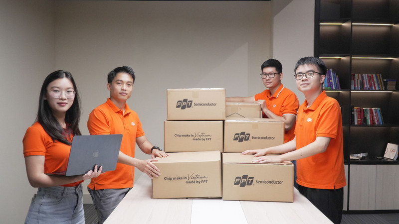 The FPT engineering team conducts research and refines the design, enabling the “Make in Vietnam, made by FPT” power chip to pass stringent global testing systems.