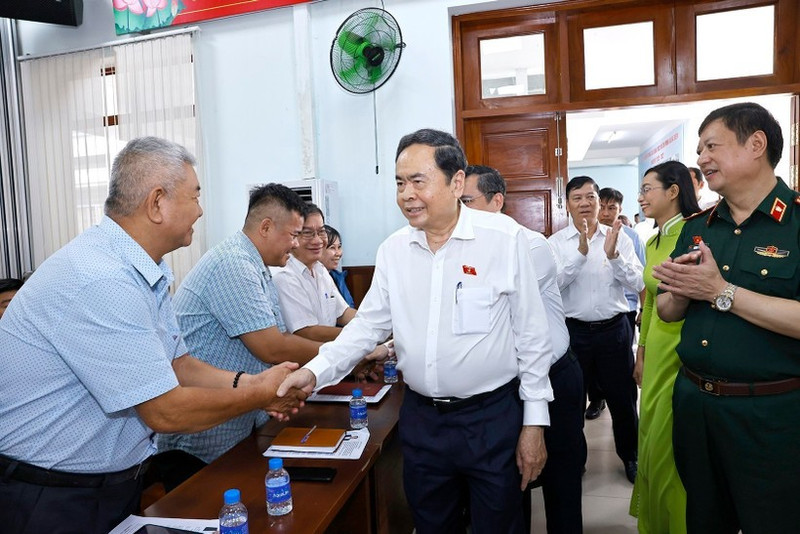 Chairman of the National Assembly Tran Thanh Man meets voters in Ba Diem commune, Ho Chi Minh City. (Photo: VNA)