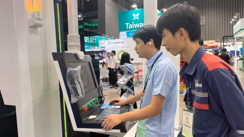 With the aim of pioneering innovation activities, Ho Chi Minh City needs to attract a high-quality workforce.