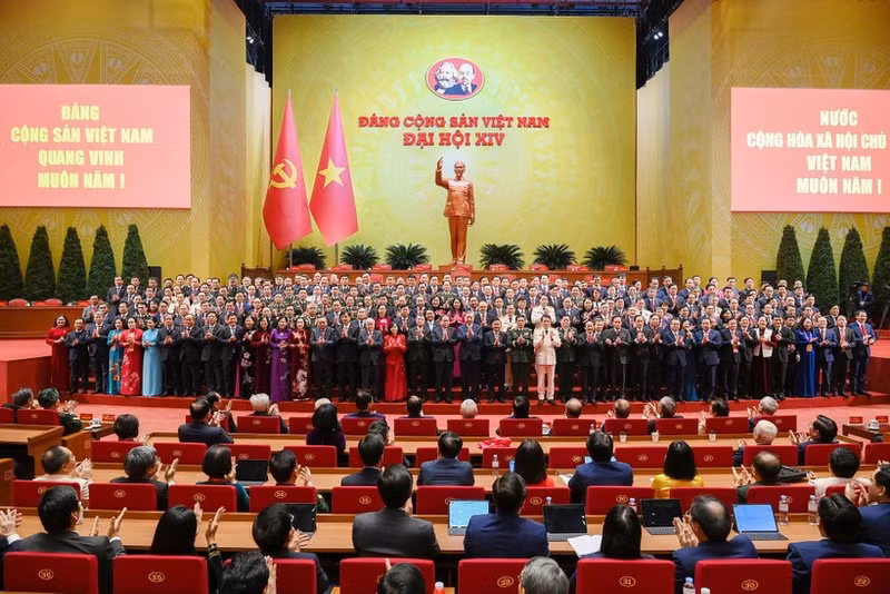 The 14th Party Central Committee makes its debut at the 14th National Party Congress.